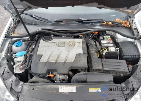 2013 Volkswagen Jetta Sportwagen 2.0L Tdi z USA, uszkodzony, nr VIN 3VWPL7AJ7DM696958